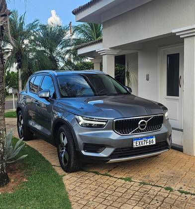 VOLVO XC40 2.0 T5 GASOLINA MOMENTUM AWD GEARTRONIC